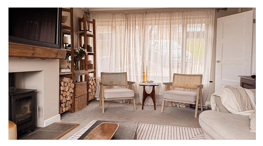 How Can I Create a Minimalist Living Room That's Still Warm and Inviting?