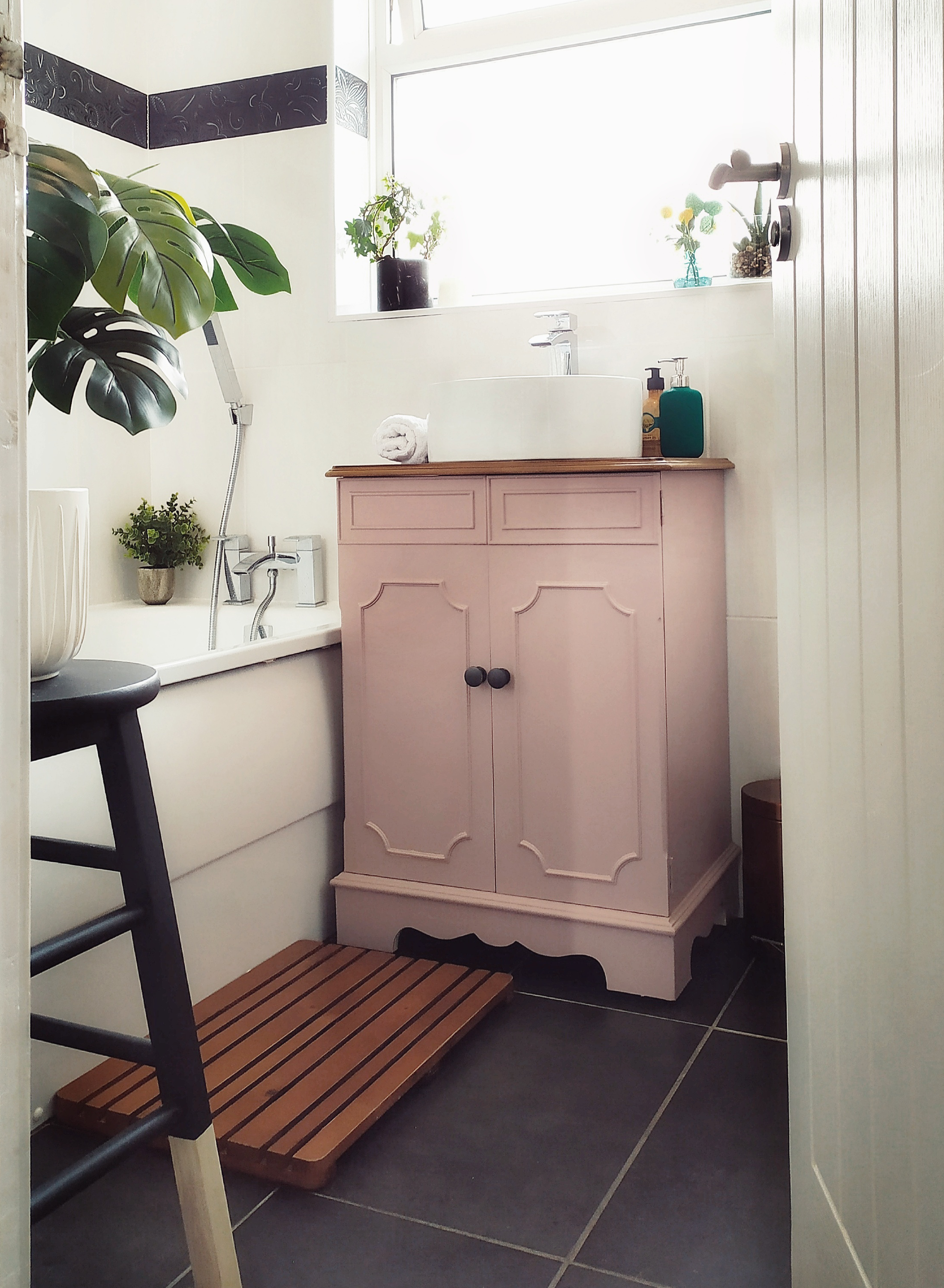 Dusky Blush Bathroom Vanity Unit Upcycling Makeover