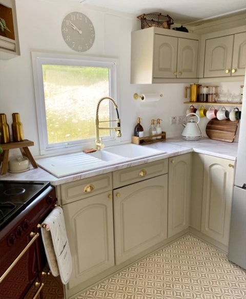 Salt of the Earth & Whitey White Kitchen Makeover