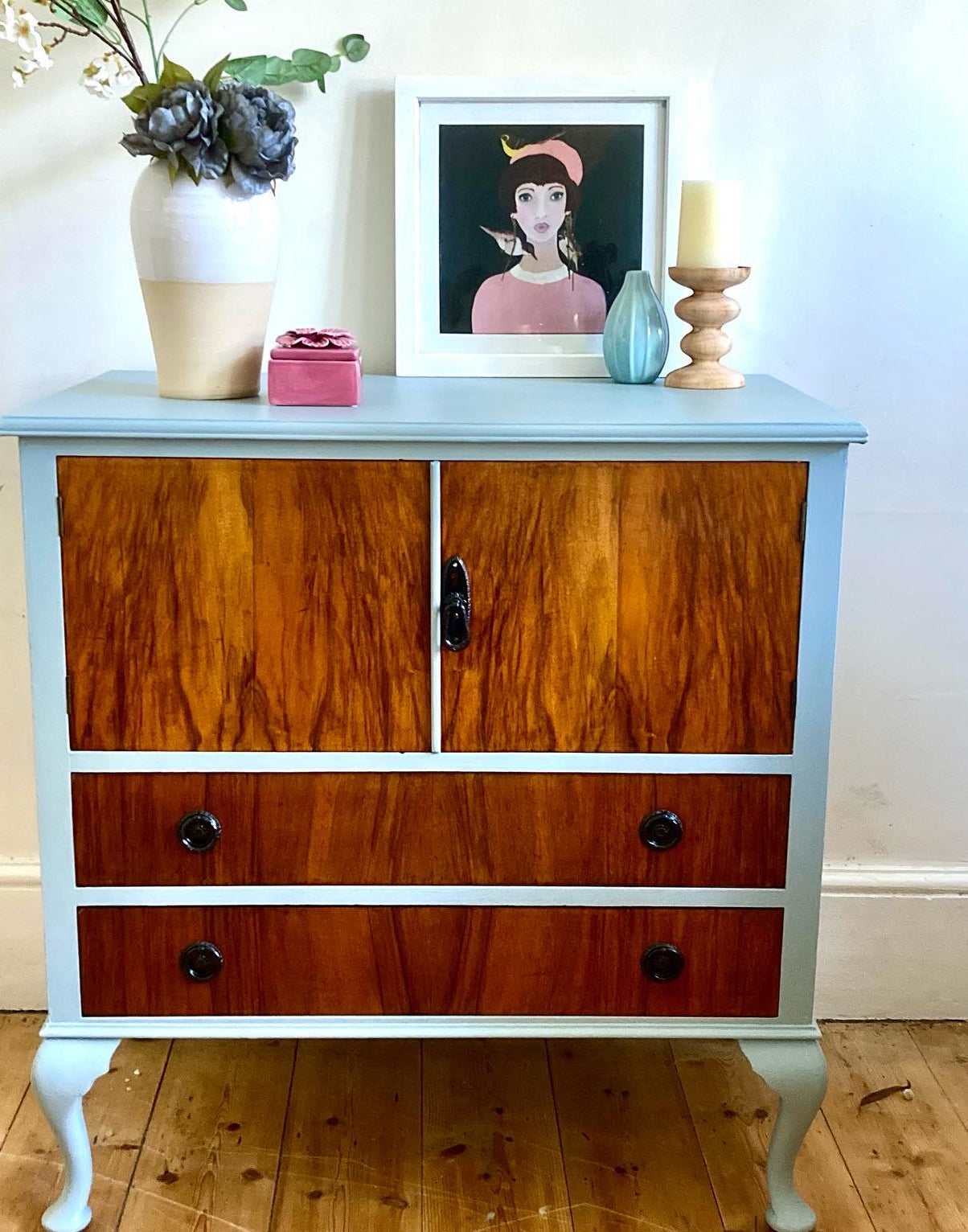 Scotch Mist Dresser Upcycling Makeover