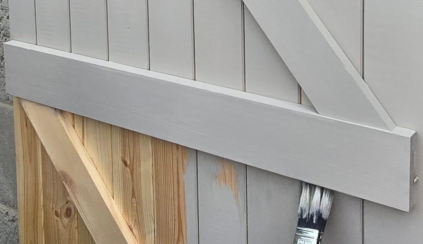 What’s the Best Paint for Wood & Metal Gates?